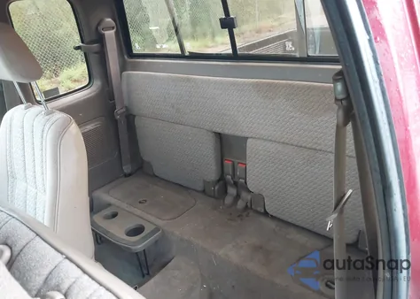 1997 Toyota Tacoma из США, поврежденный, VIN 4TAVL52N2VZ296558